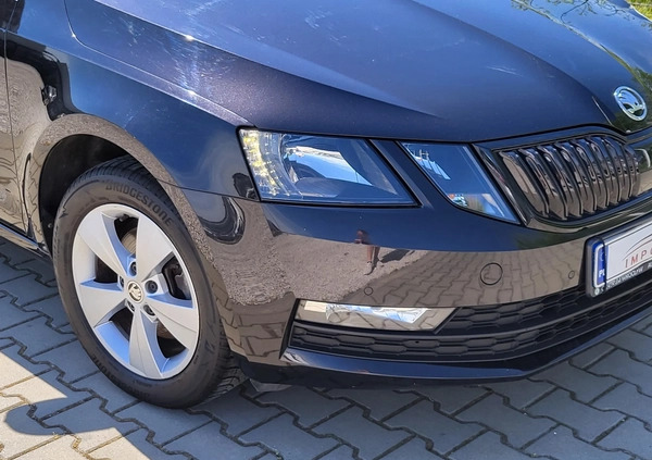 Skoda Octavia cena 49500 przebieg: 68000, rok produkcji 2019 z Człuchów małe 529